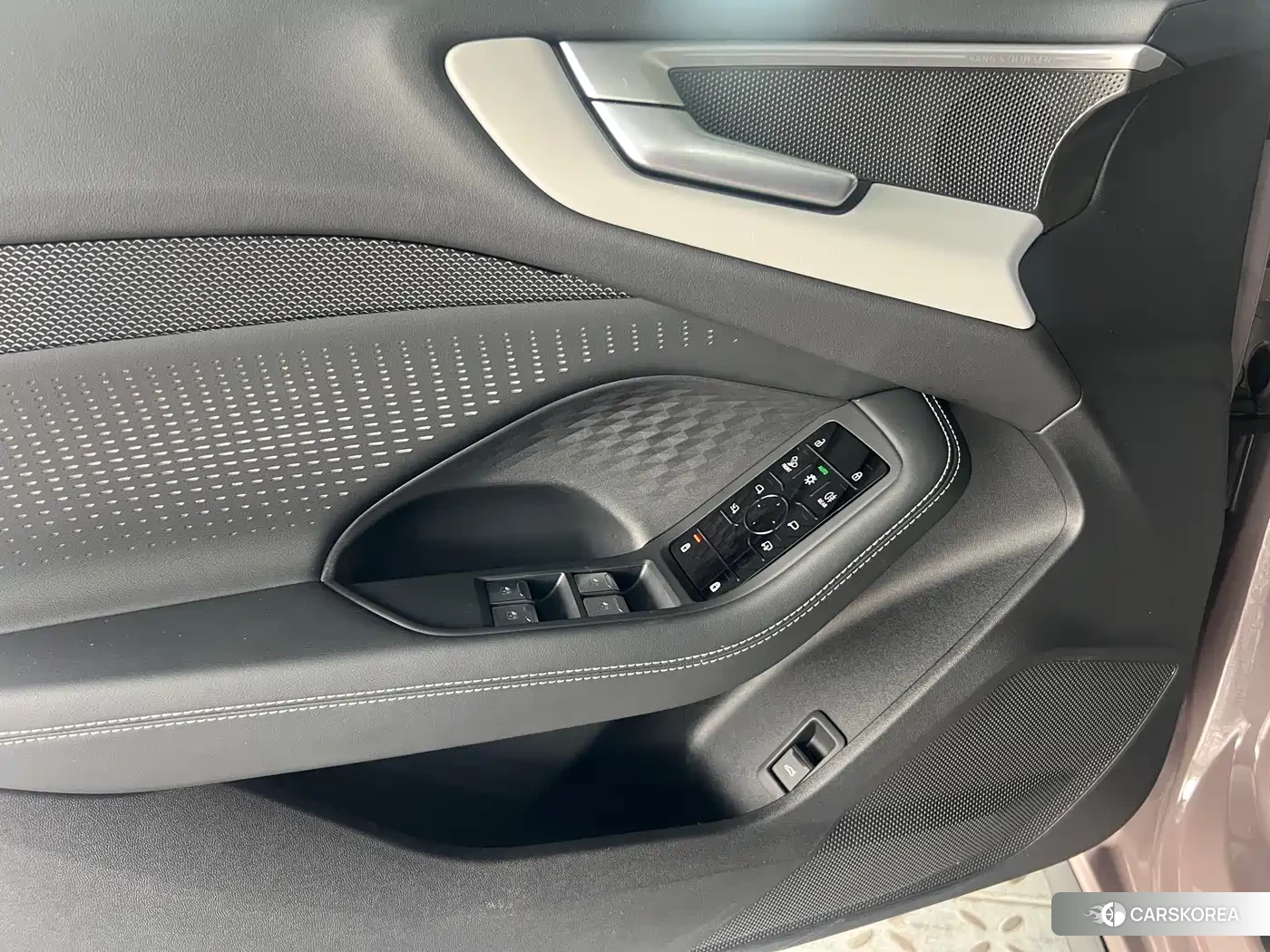 Audi A5L id 4589111 из Китая 17