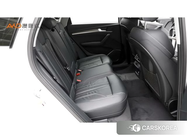 Audi Q5L id 4306920 из Китая 7