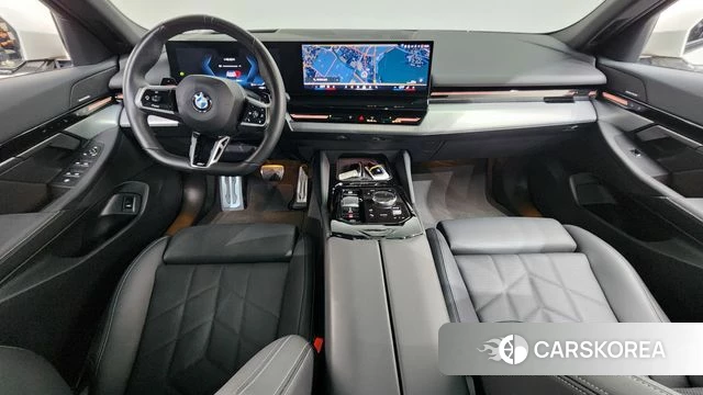 BMW 5 Series (G60) id 4201148 из Кореи 33