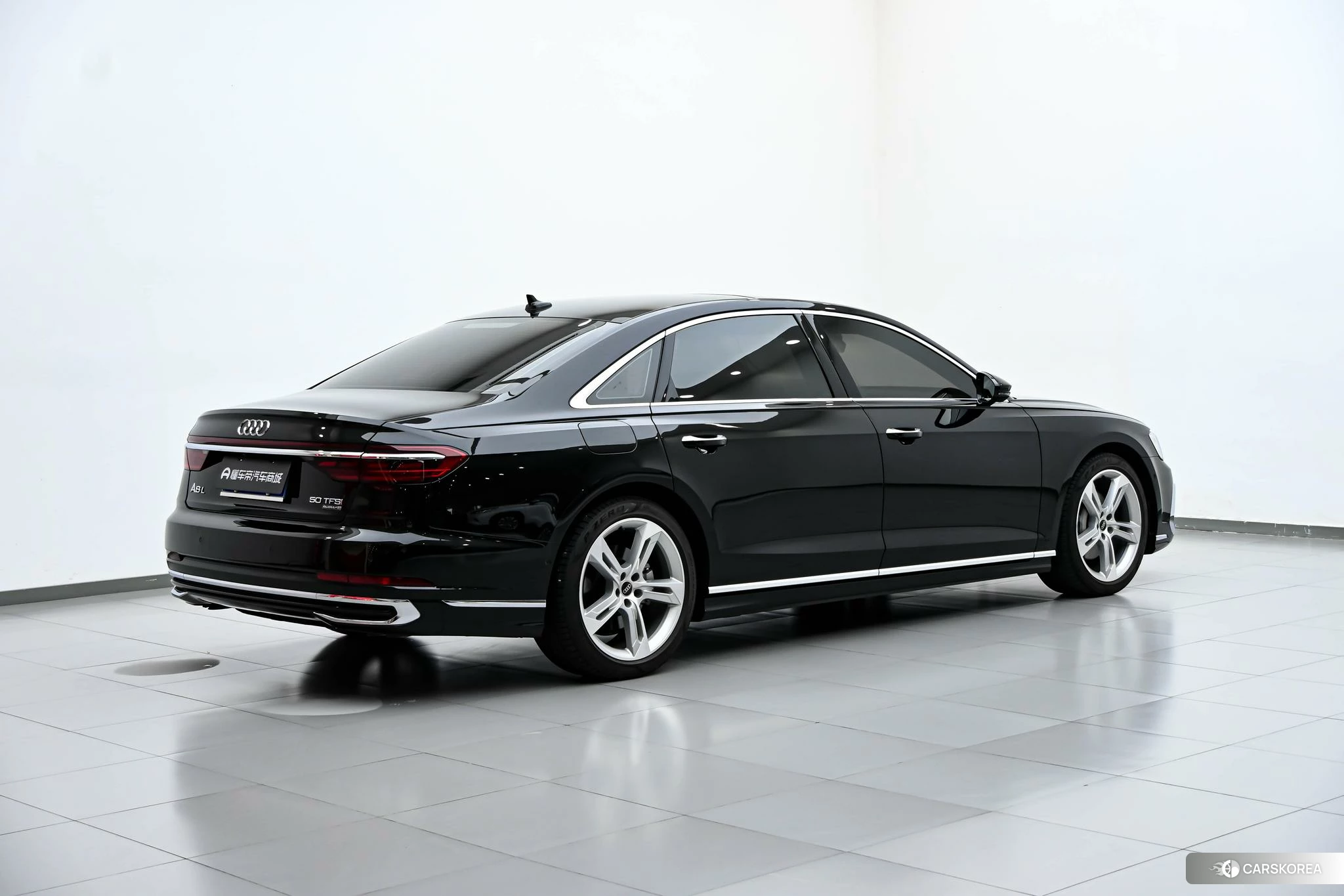 Audi A8 id 4420764 из Китая 17