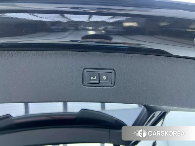Audi Q7 id 4367441 из Китая 31