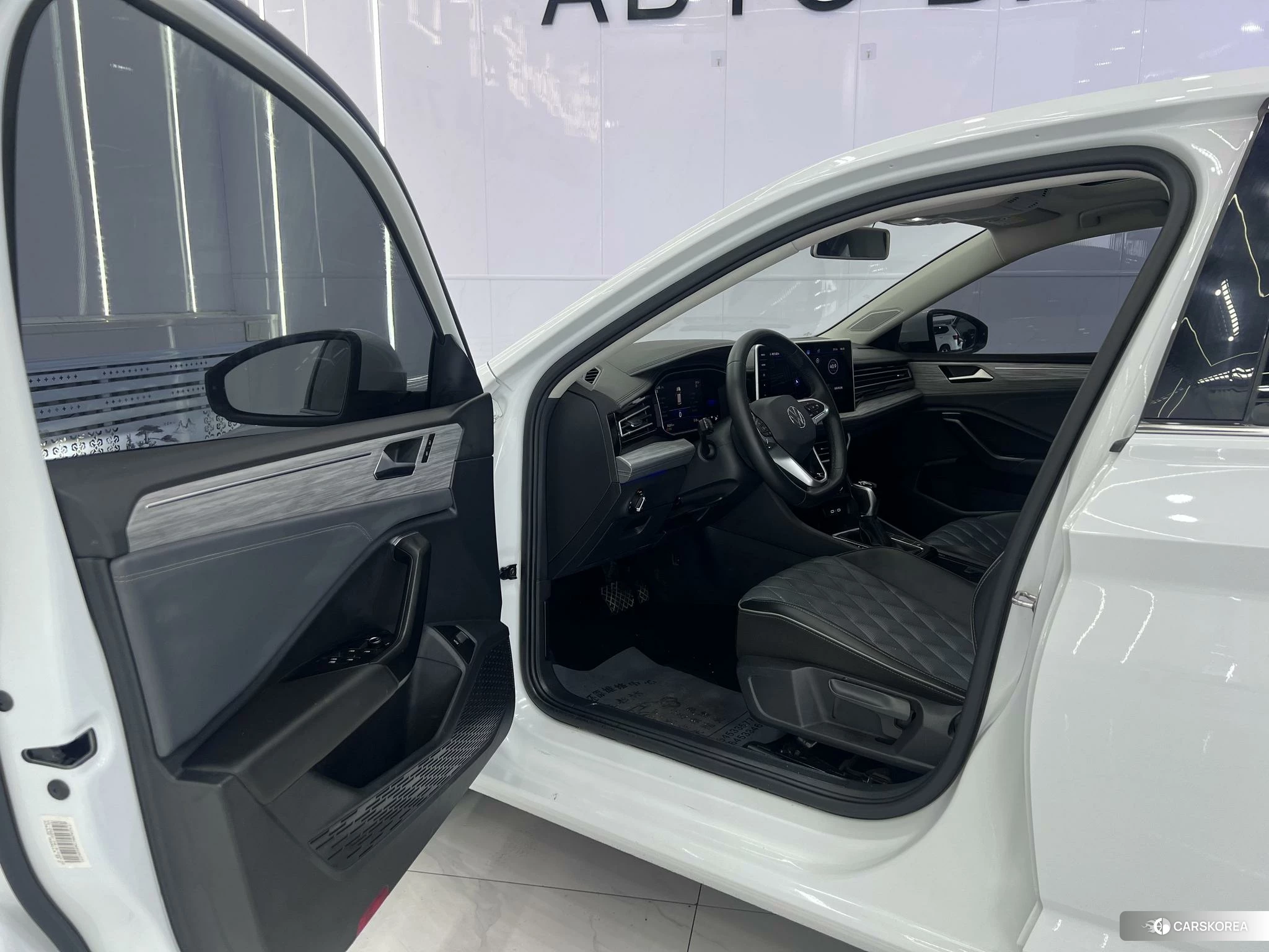 Volkswagen Sagitar id 4455366 из Китая 18