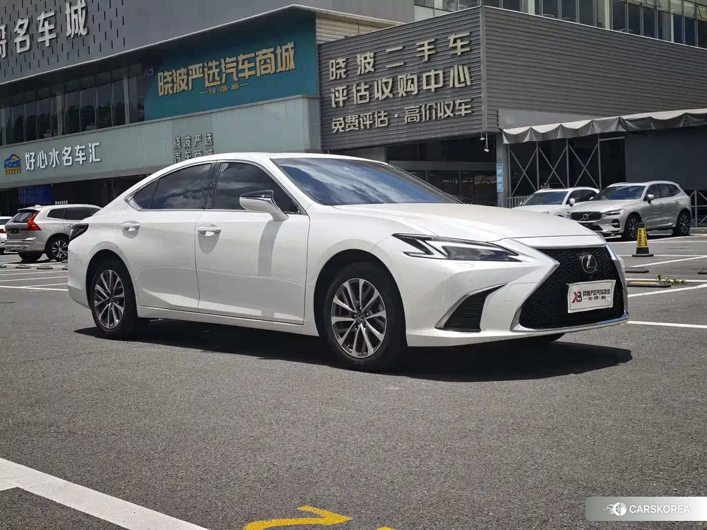 Lexus ES id 4539467 из Китая 16