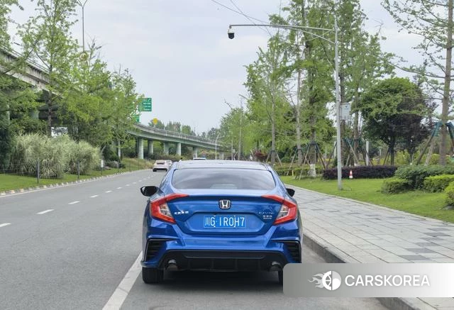 Honda Civic id 4215150 из Китая 7