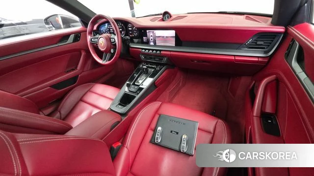 Porsche 911(992) id 4899768 из Кореи 27