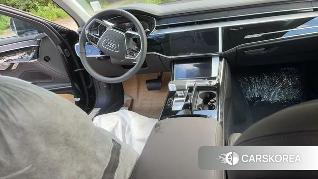 Audi A8 id 4259775 из Китая 7