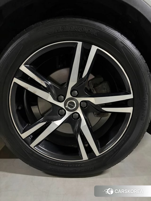 Volvo XC40 id 3942090 из Кореи 17