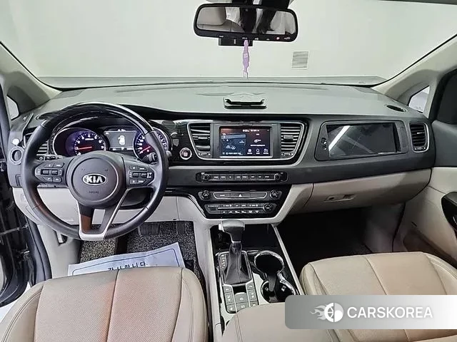 Kia The New Carnival id 2902697 из Кореи 17