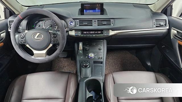 Lexus CT200h id 3899635 из Кореи 17