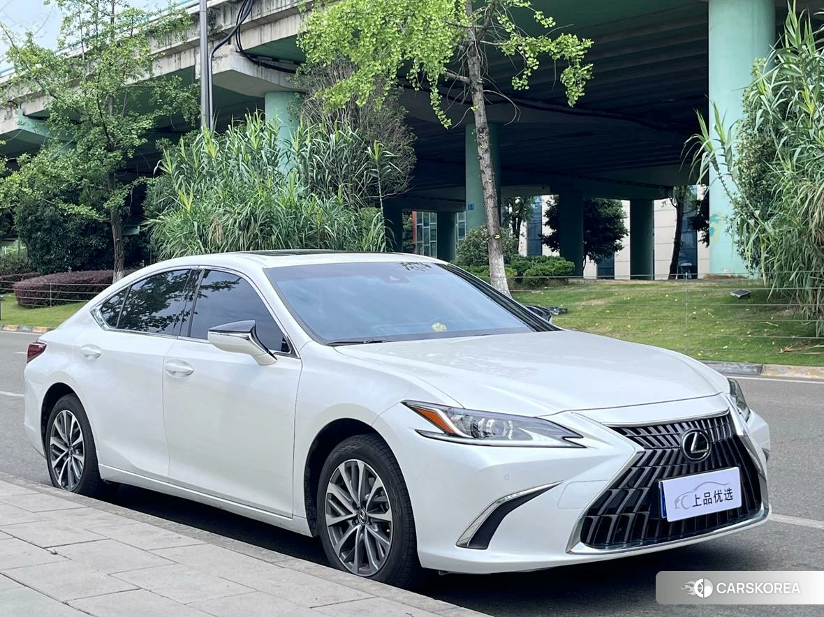 Lexus ES id 4515000 из Китая 20