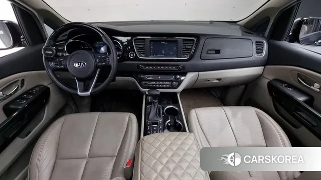 Kia The New Carnival id 3396641 из Кореи 17