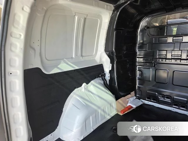 Hyundai Staria id 3798388 из Кореи 17