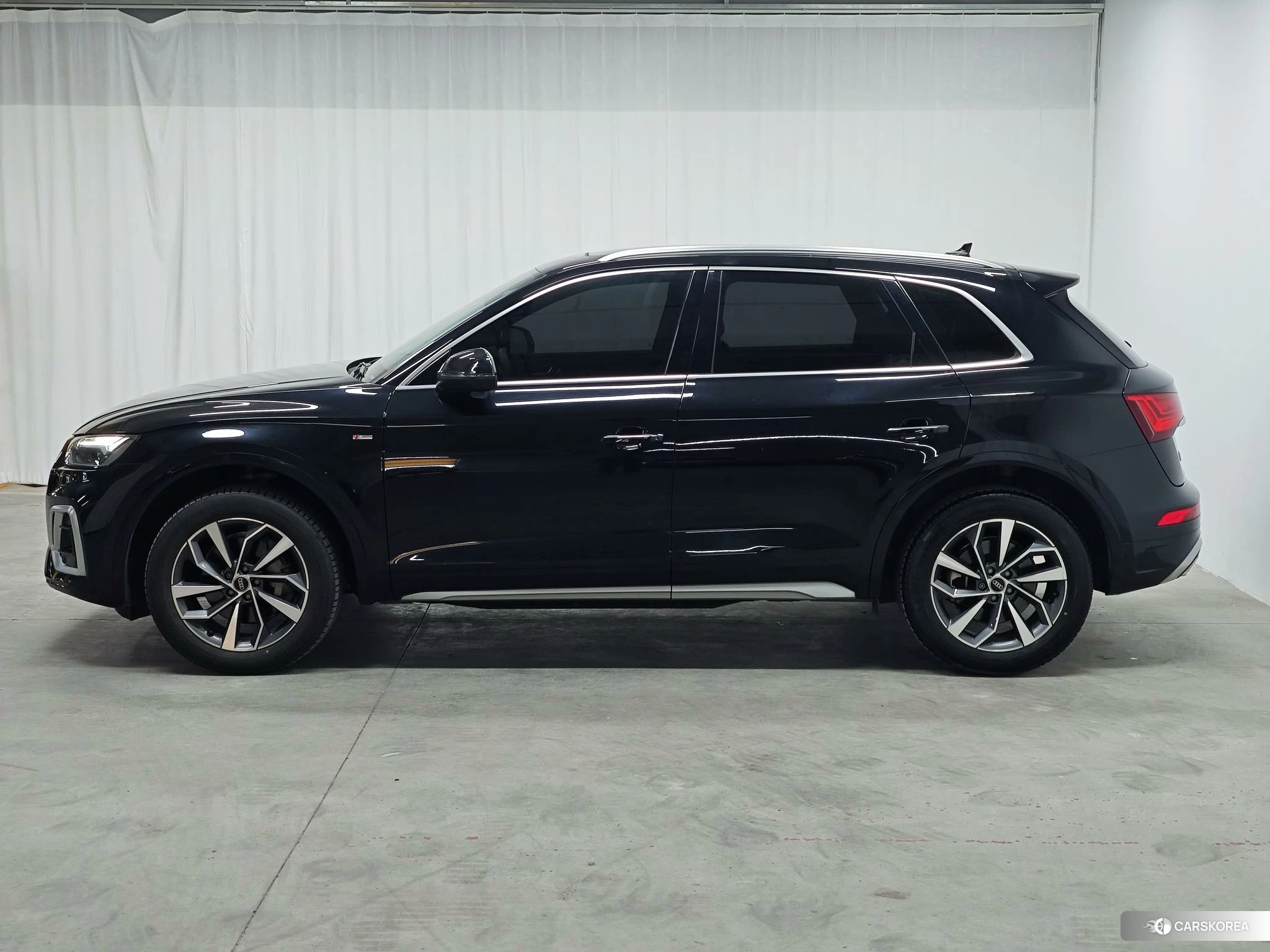 Audi Q5L id 4407460 из Китая 17