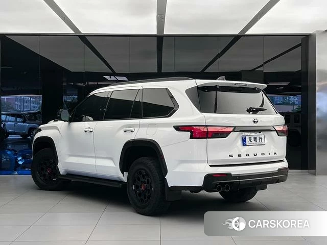 Toyota Sequoia id 4290223 из Китая 16