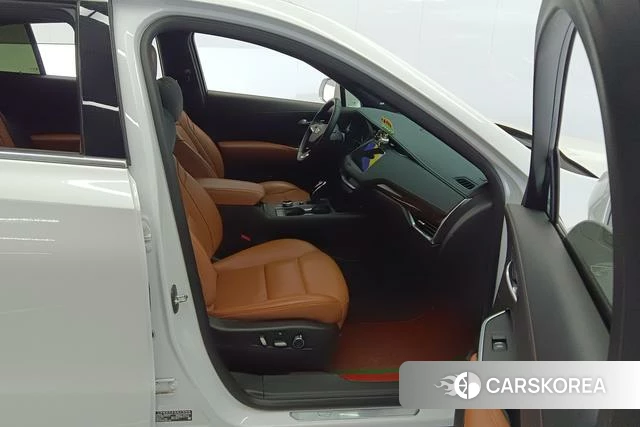Cadillac XT4 id 4254179 из Китая 14