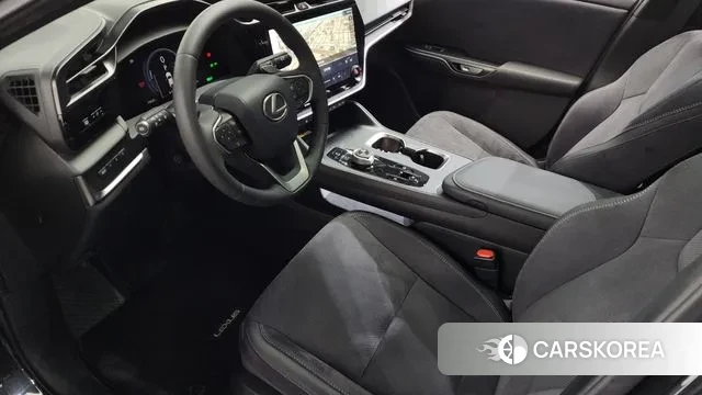 Lexus RZ450e id 3241220 из Кореи 17