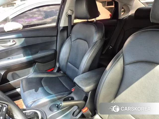 Kia Come New K3 id 3380765 из Кореи 14