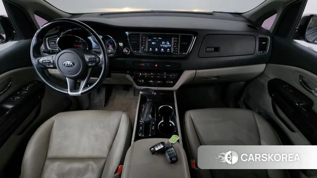 Kia The New Carnival id 3808354 из Кореи 17