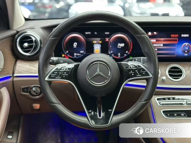 Mercedes-Benz E-class id 4299519 из Китая 11