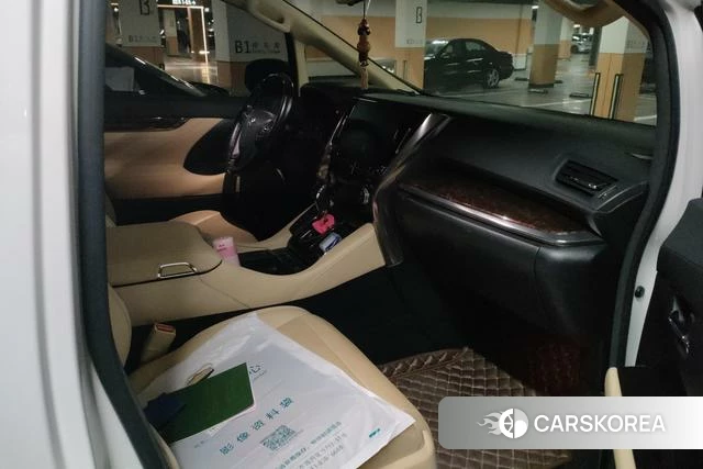 Toyota Elfa id 4258055 из Китая 14