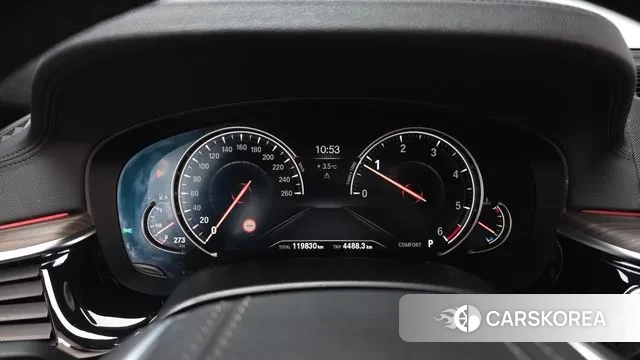 BMW 5 Series (G30) id 3593491 из Кореи 17