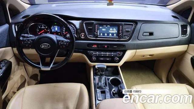 Kia The New Carnival id 2503860 из Кореи 17