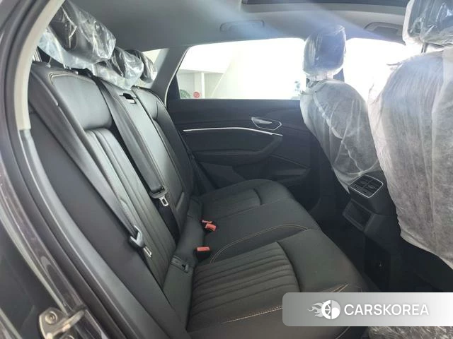 Audi e-tron id 3920664 из Китая 15