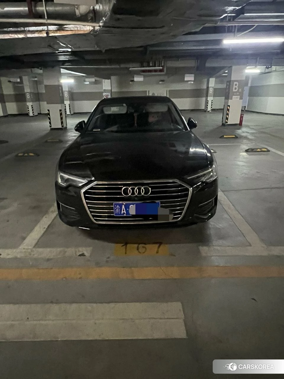 Audi A6L id 4455472 из Китая 7
