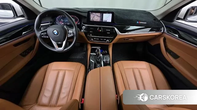 BMW 5 Series (G30) id 2970985 из Кореи 17