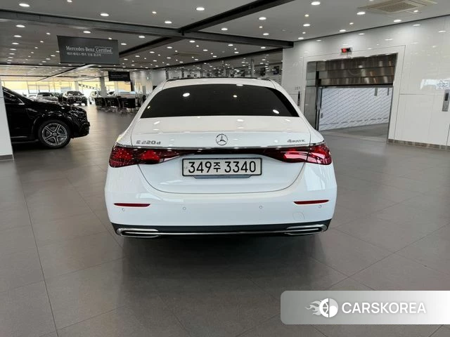 Mercedes-Benz E-Class W214 id 4540054 из Кореи 17