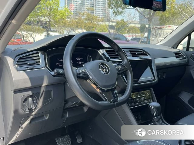 Volkswagen Tiguan L PHEV id 4261121 из Китая 18