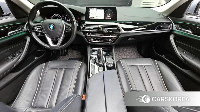 BMW 5 Series (G30) id 3936940 из Кореи 17