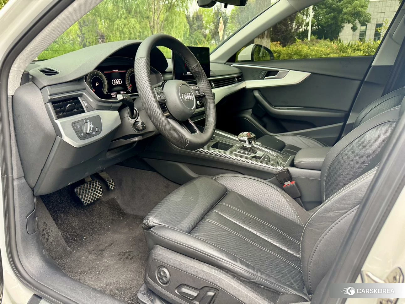 Audi A4L id 4498538 из Китая 7