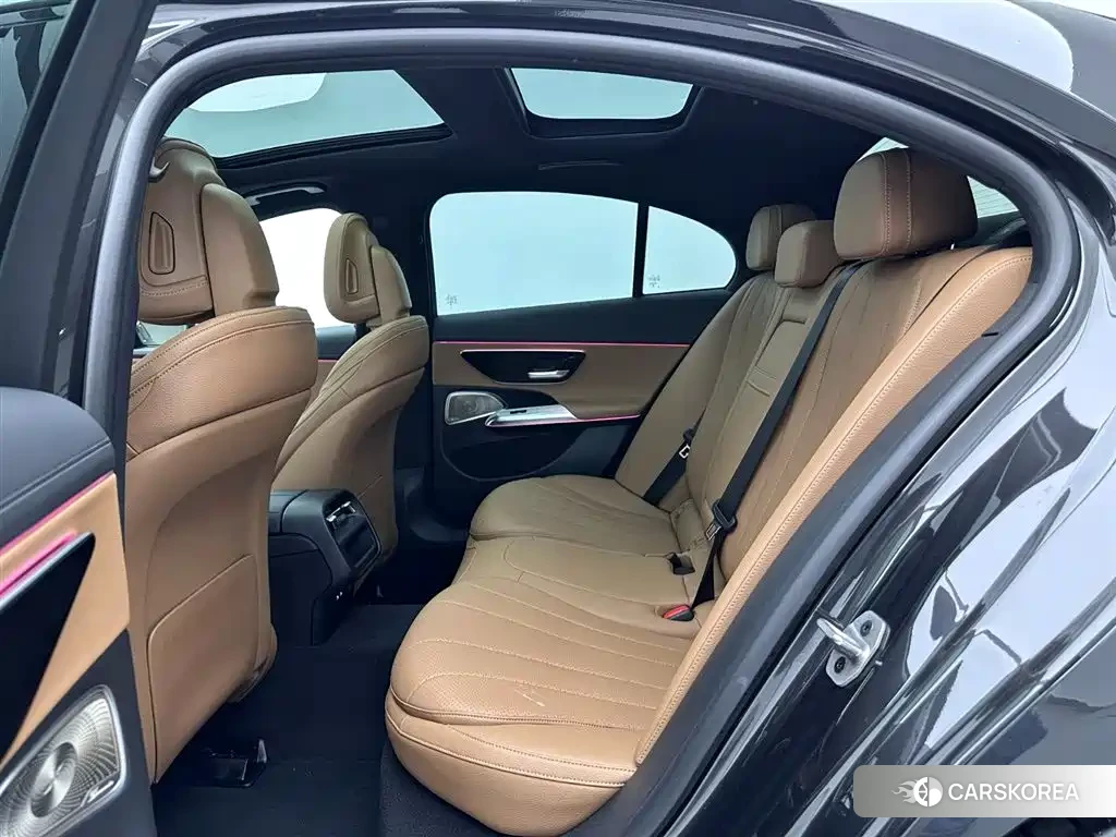 Mercedes-Benz E-Class id 4515496 из Китая 28