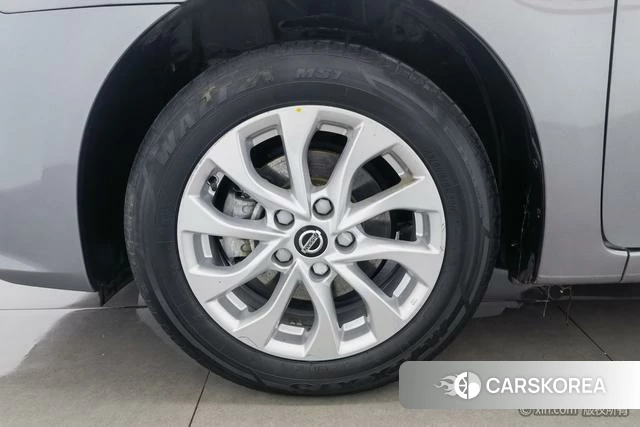 Nissan Xuan Yi id 4273966 из Китая 22