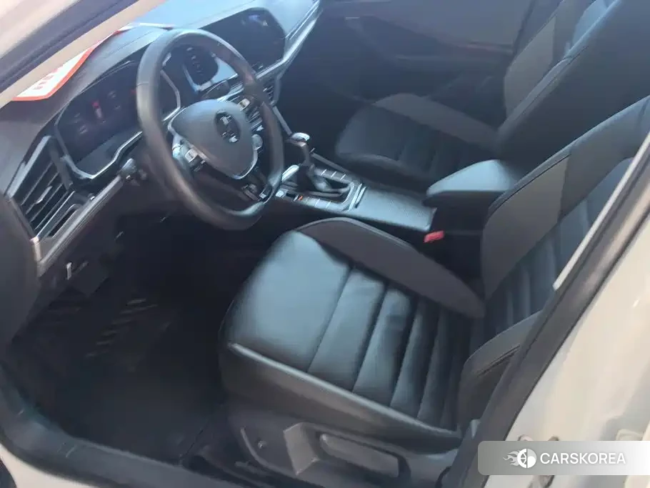 Volkswagen Sagitar id 4600776 из Китая 13