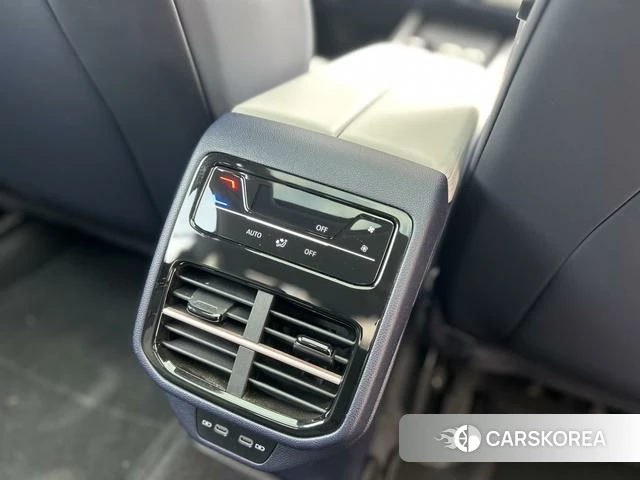 Volkswagen Passat id 3920870 из Китая 19