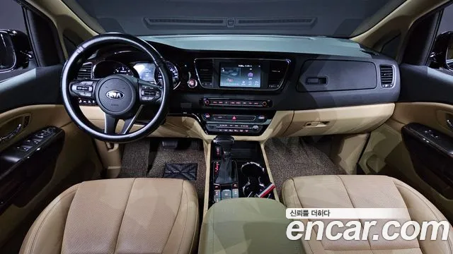 Kia The New Carnival id 2356742 из Кореи 17