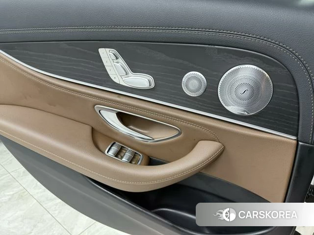 Mercedes-Benz E-class id 4333892 из Китая 8