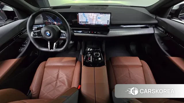 BMW 5 Series (G60) id 3457078 из Кореи 17