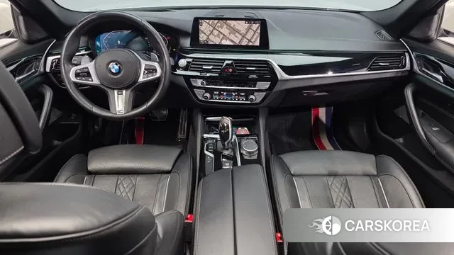 BMW 5 Series (G30) id 3736339 из Кореи 17