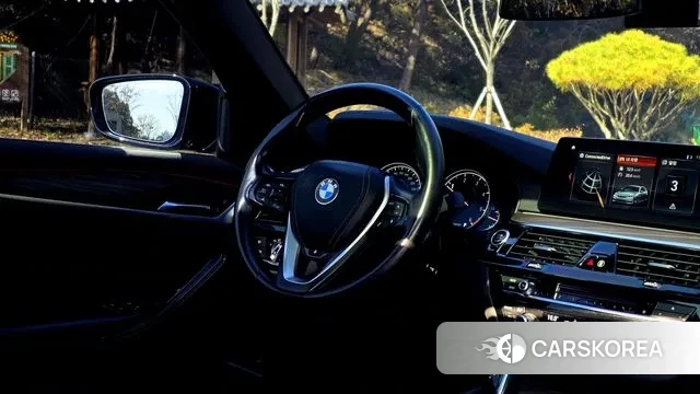 BMW 5 Series (G30) id 3363146 из Кореи 17