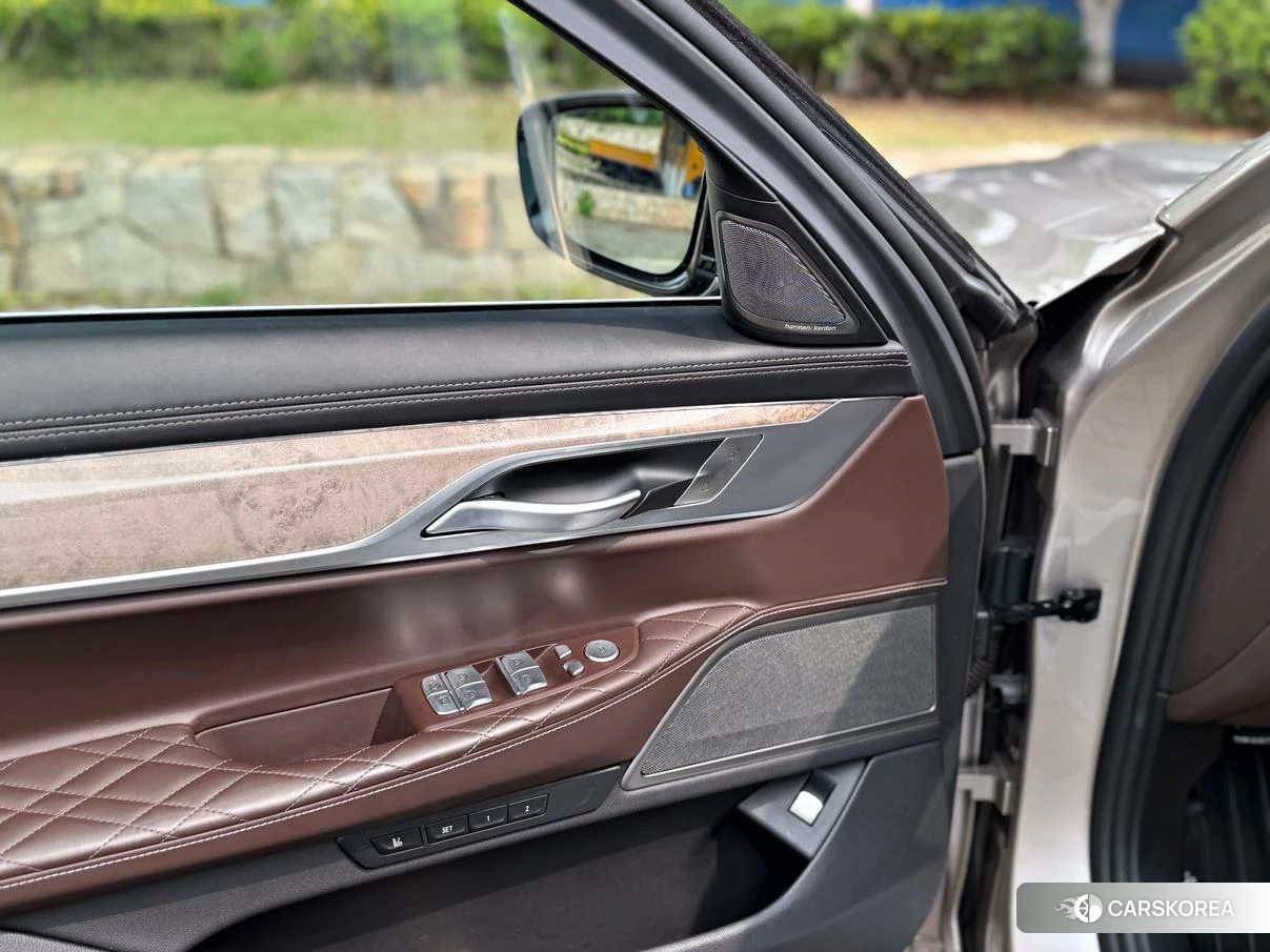 BMW 7 series id 4467495 из Китая 17