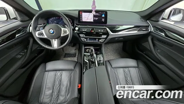 BMW 5 Series (G30) id 2678069 из Кореи 17