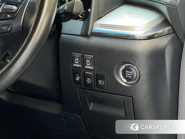 Toyota Elfa id 4239682 из Китая 23