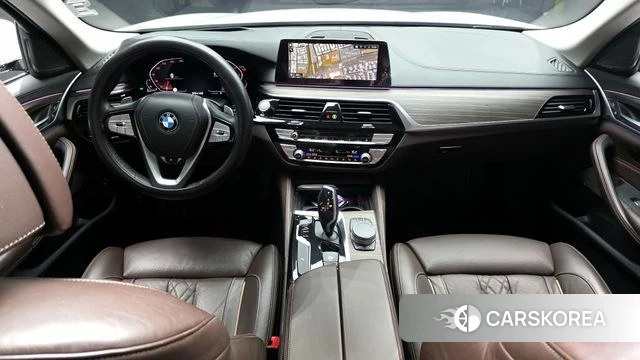 BMW 5 Series (G30) id 3904905 из Кореи 17