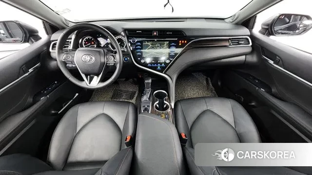 Toyota Camry (XV70) id 3045648 из Кореи 17