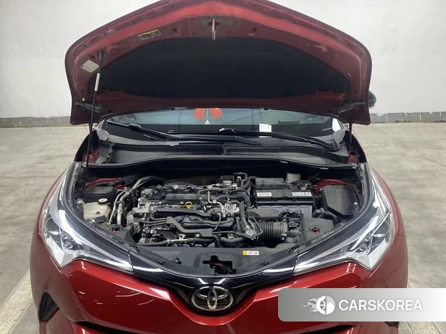 Toyota C-HR id 4253821 из Китая 17