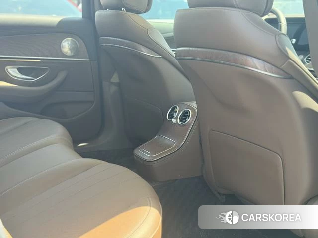 Mercedes-Benz E-class id 4314489 из Китая 12