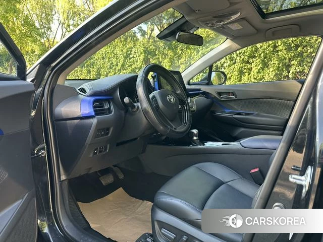 Toyota C-HR id 4297822 из Китая 7